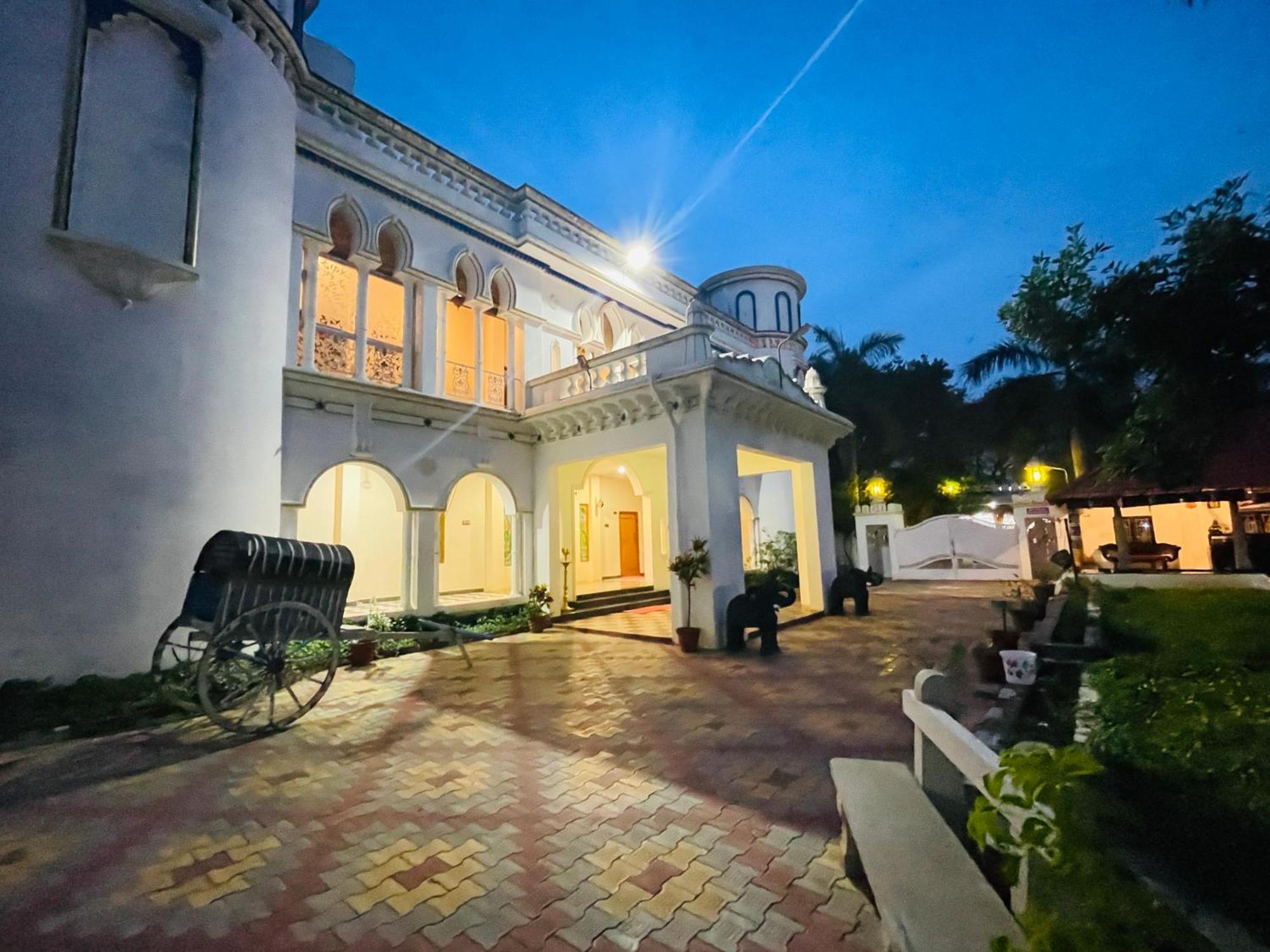 Chola Heritage Resort Kāraikkudi Exterior foto