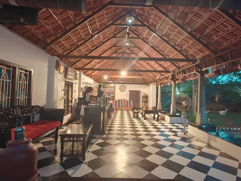 Chola Heritage Resort Kāraikkudi Exterior foto